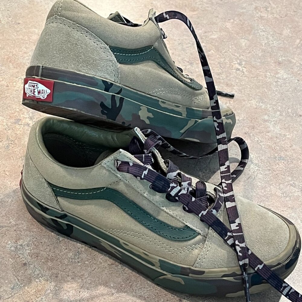 Vans Old Skool Sneakers _ Boys Size 2